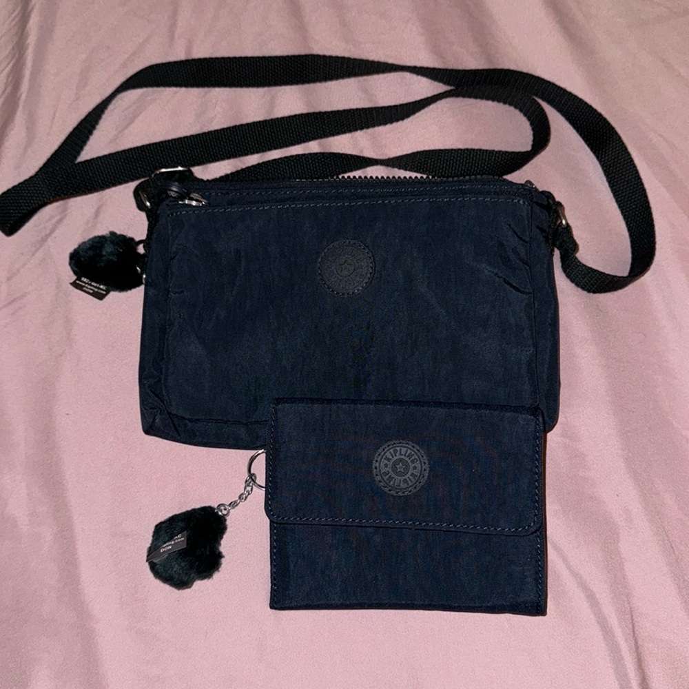 Kipling crossbody with wallet